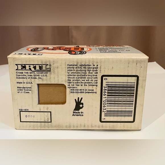 Vintage 1988 Ertl “Vac” Tractor NIB - Picture 2 of 6